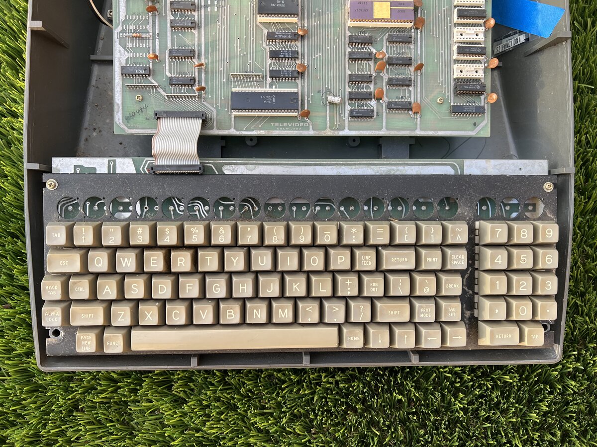 The "teletype" keyboard of my 912