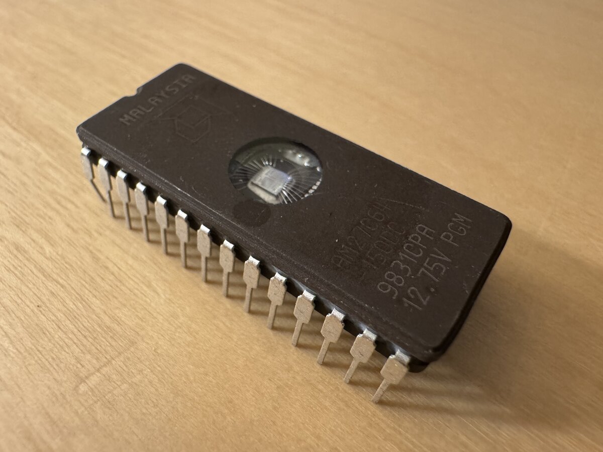 27C64 EPROM