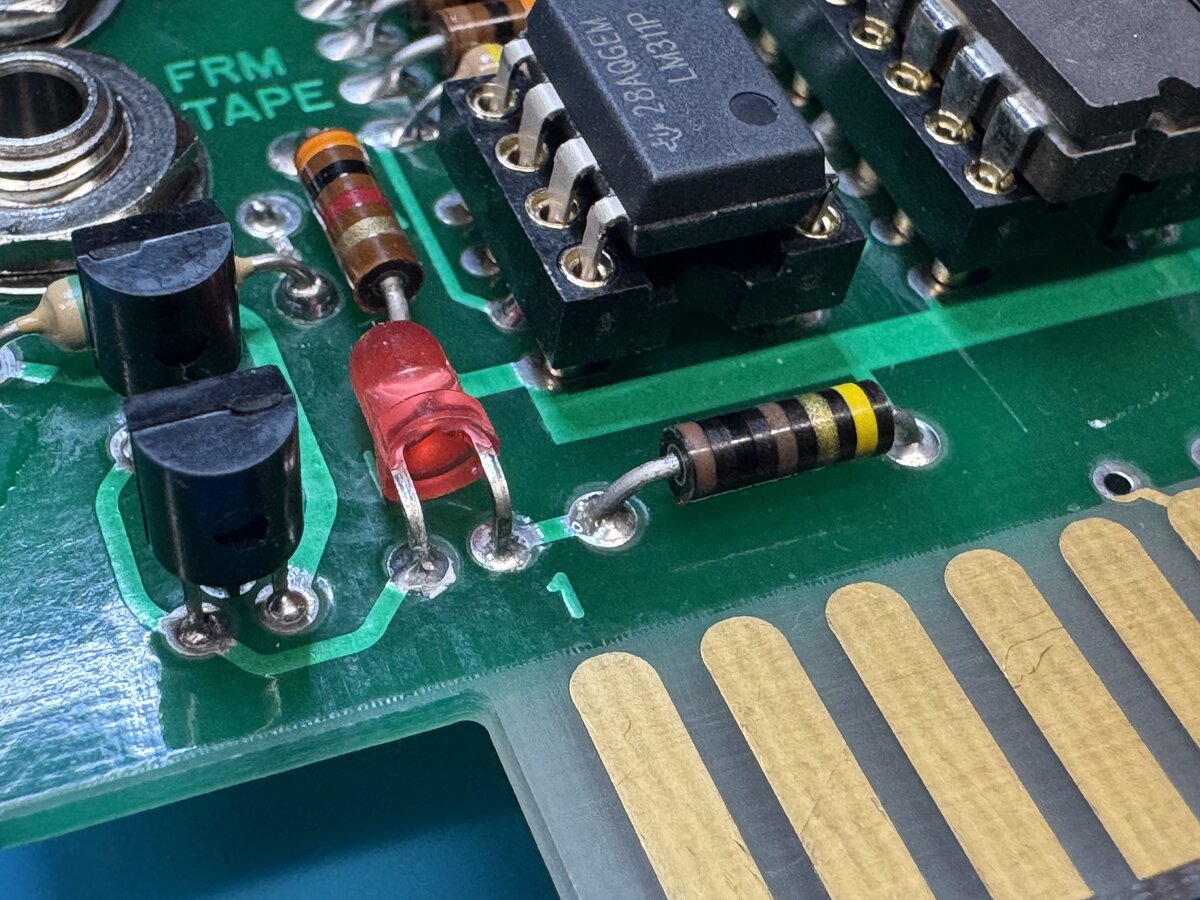100 Ω resistor and LED