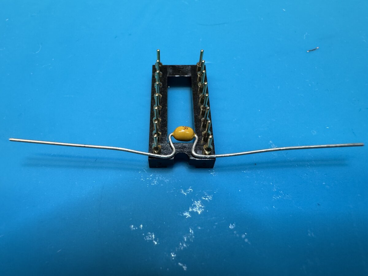 Positioning a decoupling capacitor