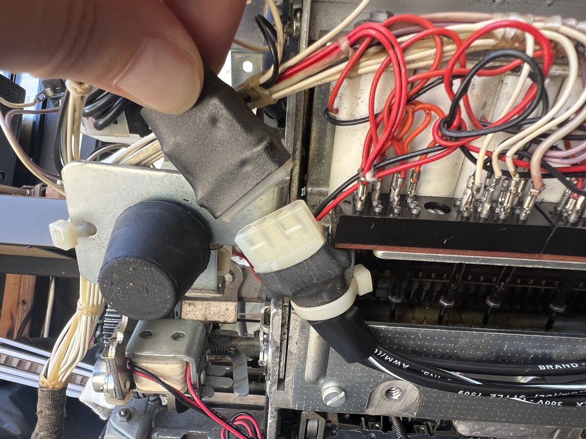 Disconnecting the power cable