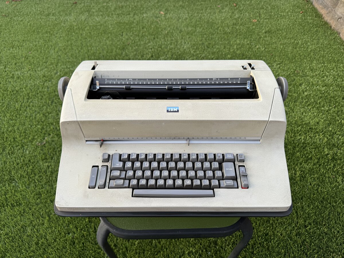 The MT/SR typewriter